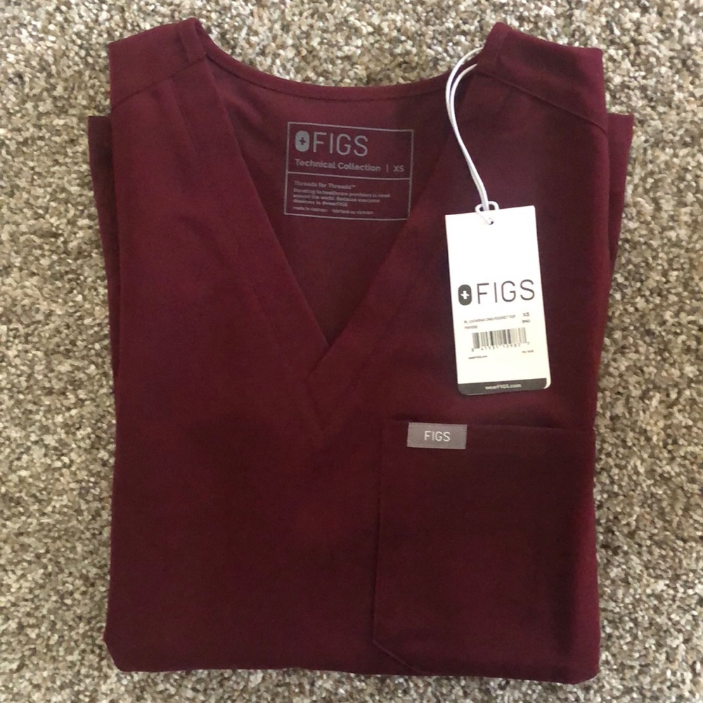 NWT XS Catarina scrub top burgundy